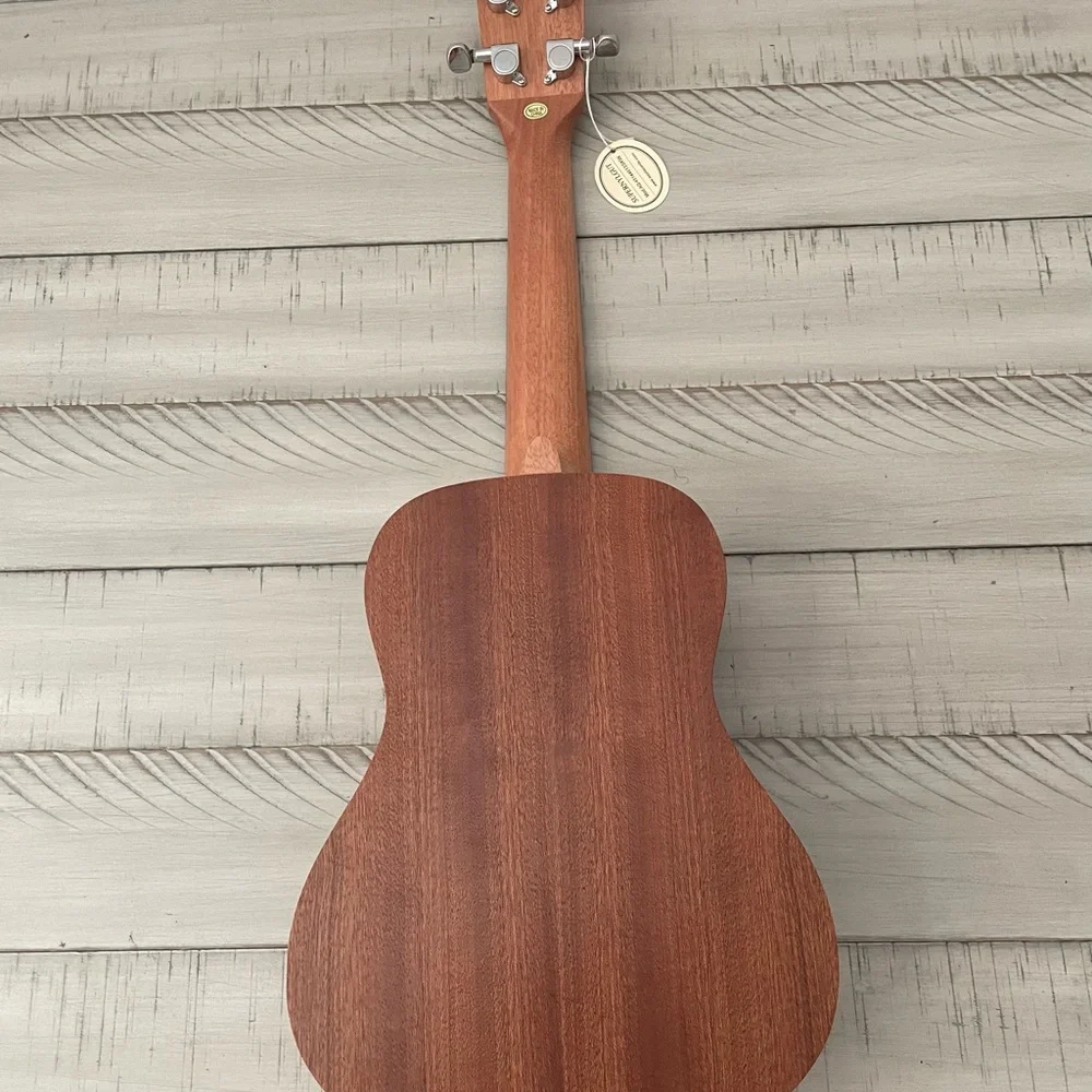 Brown Amahi Concert Ukulele with Black Fretboard and Aquila strings - Picture 4 of 5